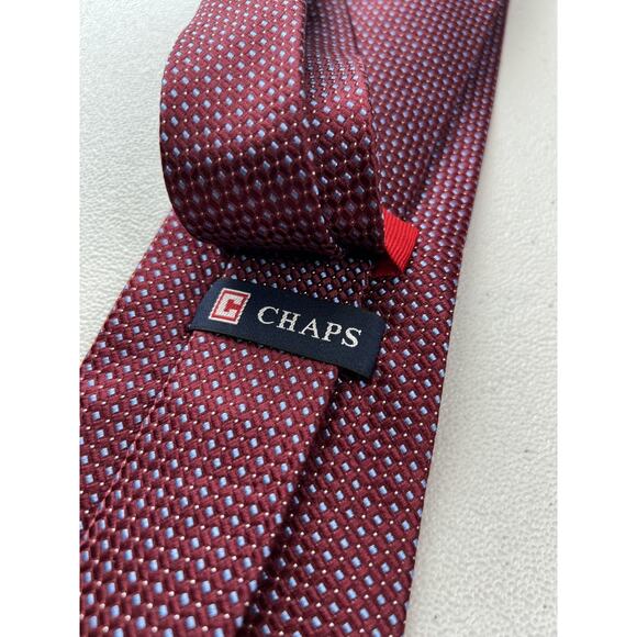 Chaps Red and Blue Geometric Pattern 100% Silk Handmade Designer Tie - Picture 5 of 7